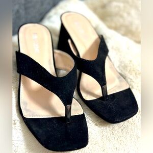 Public Desire Toe Post Block Heeled Mules/Sandals SIZE 7- New